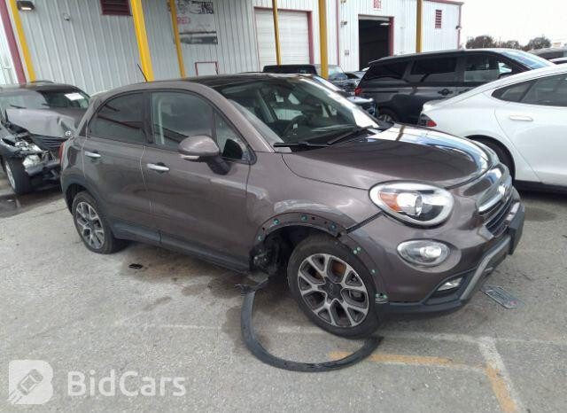 Крыло переднее Fiat 500X  2016 универсал 2.4 Бензин Киев