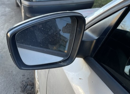 Вкладиш зеркала Volkswagen Jetta 6  2015 универсал 2.0 Бензин Киев