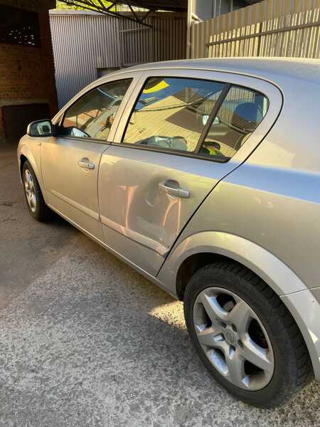 Дверь задняя Opel Astra  2006 хэтчбек 1.6 Бензин Полтава