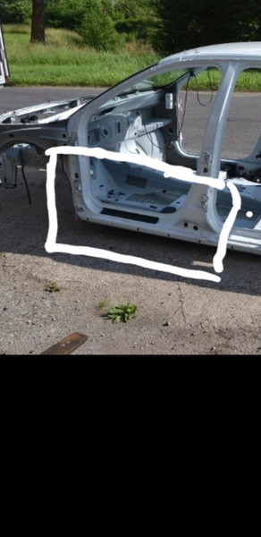 Часть порога Renault Duster 2011 г.  1.6 л бензин Полтава