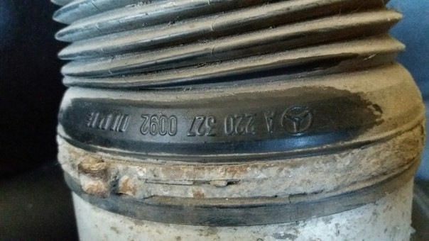 Амортизаційна стійка A2203270092   Mercedes S-Class