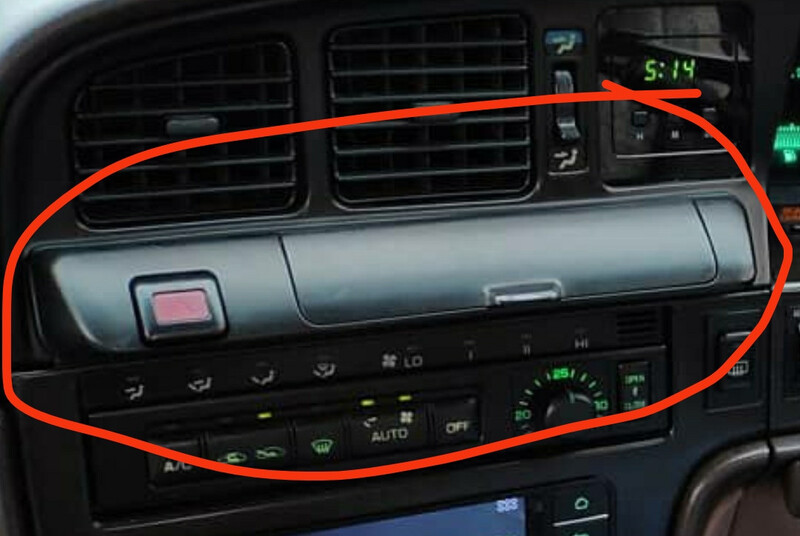 Салонна панелька з ящичком Toyota Mark II Cresta, Chaser, Cressida 1988 2.0 Бензин Киев