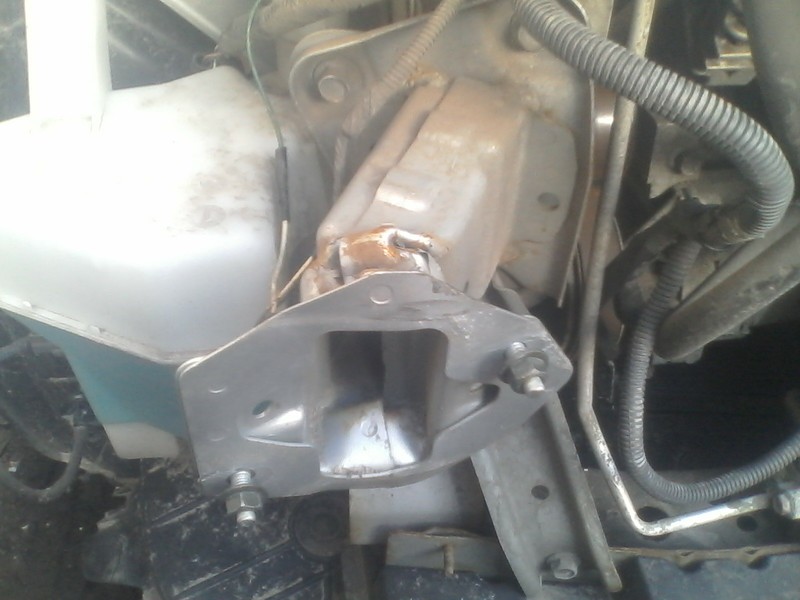 Кронштейн усилителя Nissan Tiida C11  2007 хетчбек 1.6 Бензин 