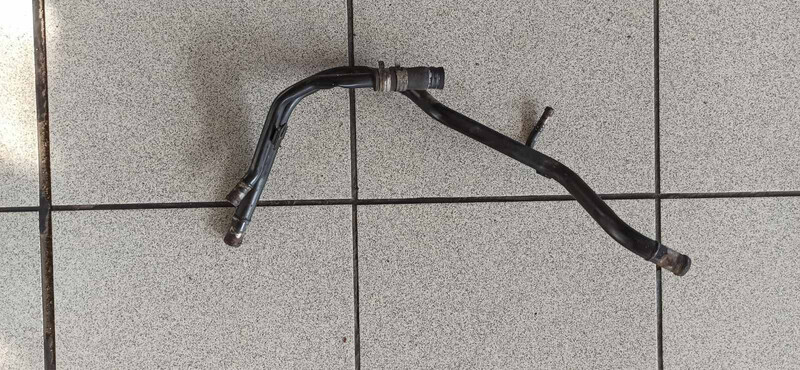 Водяная трубка Subaru Forester SG универсал 2004 г.  2.0 л бензин Одесса