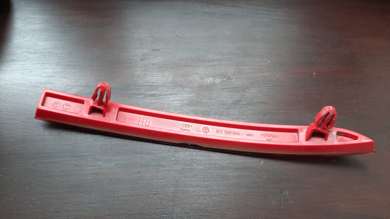 Катафот заднього бампера правий 1K9.945.106   Volkswagen Golf