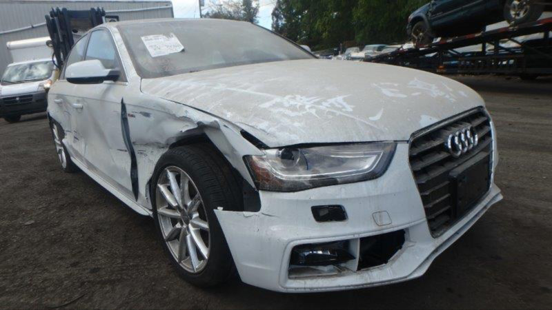 Правое крыло Audi A4 B8 2014 г.  2.0 л бензин Харьков