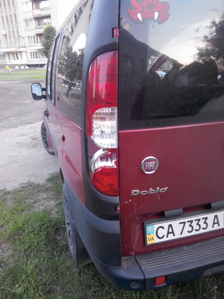 Фонарь сигнала торможения Fiat Doblo  2010 1.4 Бензин Черкассы