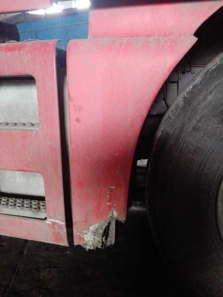 Крыло переднее правое, часть MAN TGA  2000  Дизель Миколаїв