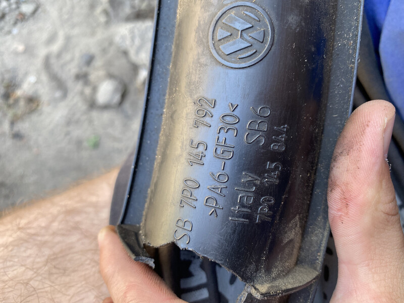 Патрубок турбины 7P0145844   Volkswagen Touareg