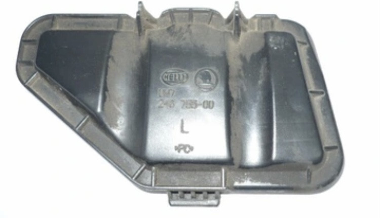 Крышка фары Skoda Superb 2005 г.  1.8 л бензин Боярка