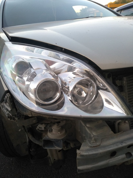 Фара левая передняя (неадаптивный заводской ксенон ближний, белая) Opel Vectra C  2006 2.2 Бензин Киев