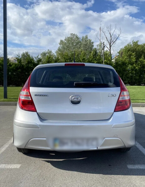 Бампер задній Hyundai i30  2010 хетчбек 1.6 Дизель 