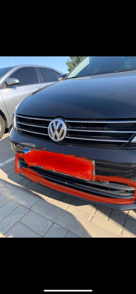 Решетка в бампер Volkswagen Jetta 6 2017 г.  1.8 л бензин Киев
