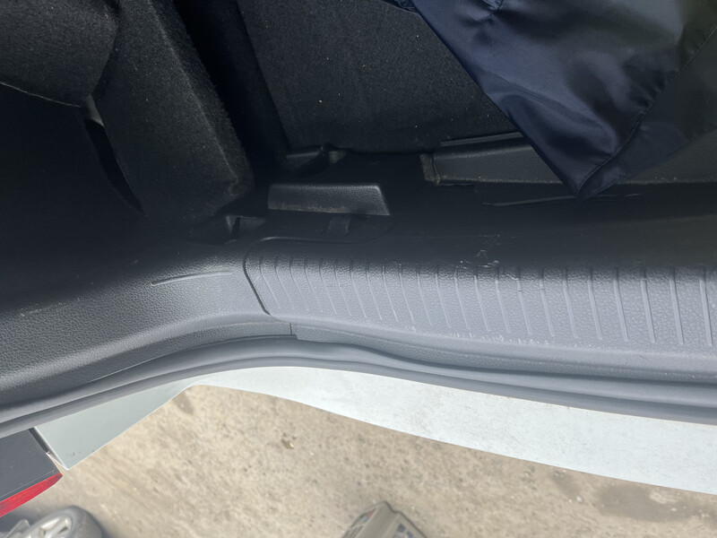 Пластик багажника Volkswagen e-Golf  2018 хетчбек 36.0 Электро Дрогобич