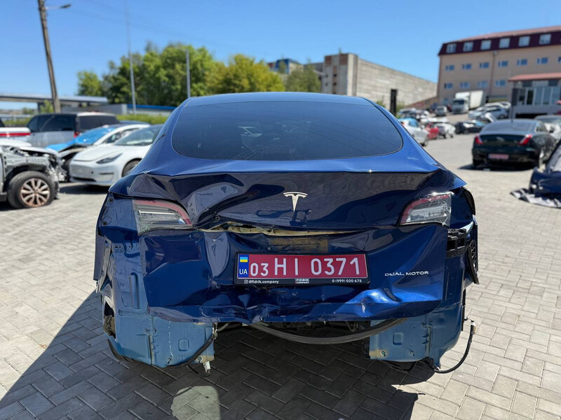 Задня ляда Tesla Model Y хетчбек 2020 р.  75.0 л электро Тернопіль