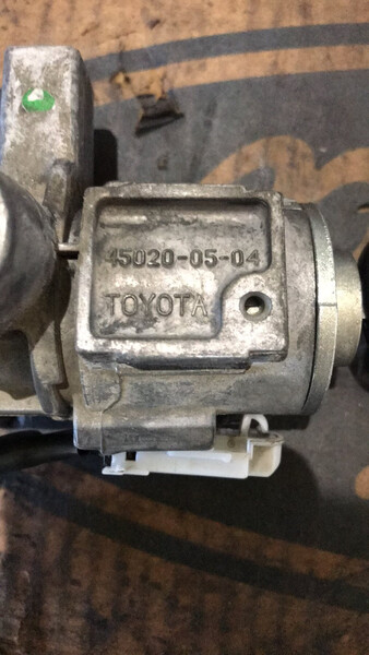 Замок запалювання Toyota Avensis  2003 1.8 Бензин Снятин