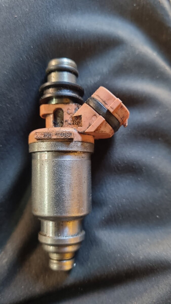 Форсунка Toyota Land Cruiser 80  1996 4.5 Бензин Верховина