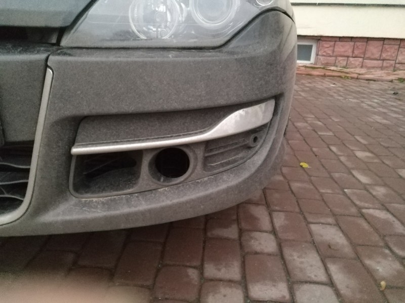 Решетка туманки (правая) Renault Laguna 3  2014 хетчбек 2.0 Бензин 