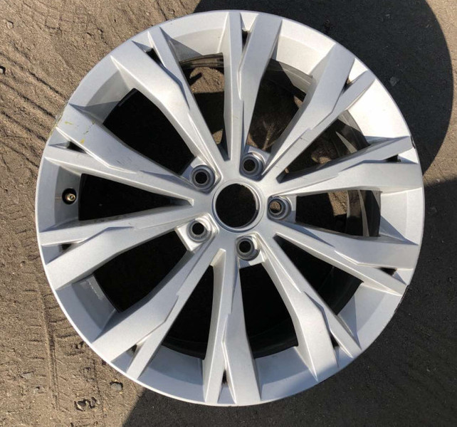 Диск Volkswagen Tiguan  2019 2.0 Бензин Доброполье