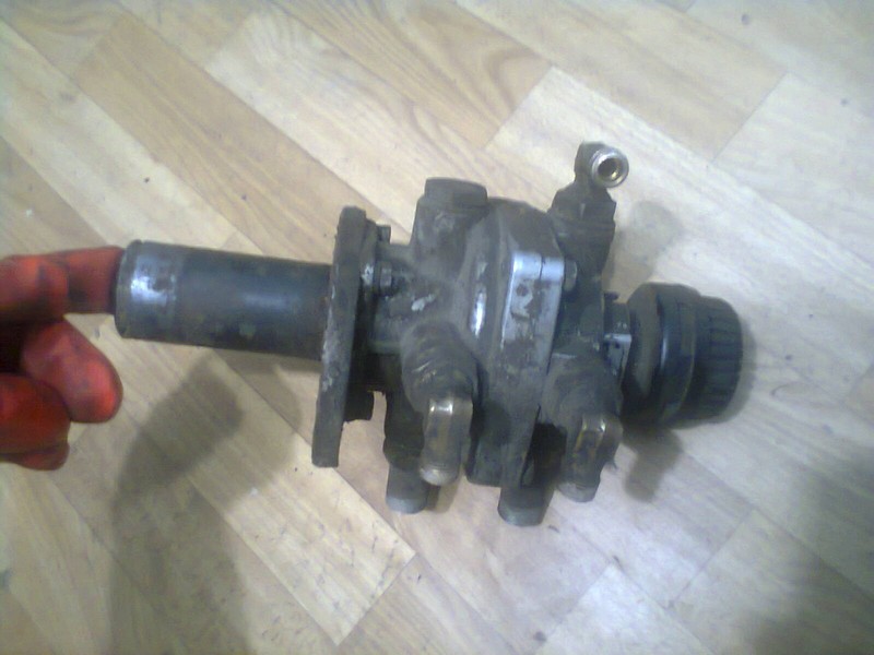 Главный тормозной кран МАЗ 630305  2008 Светловодск