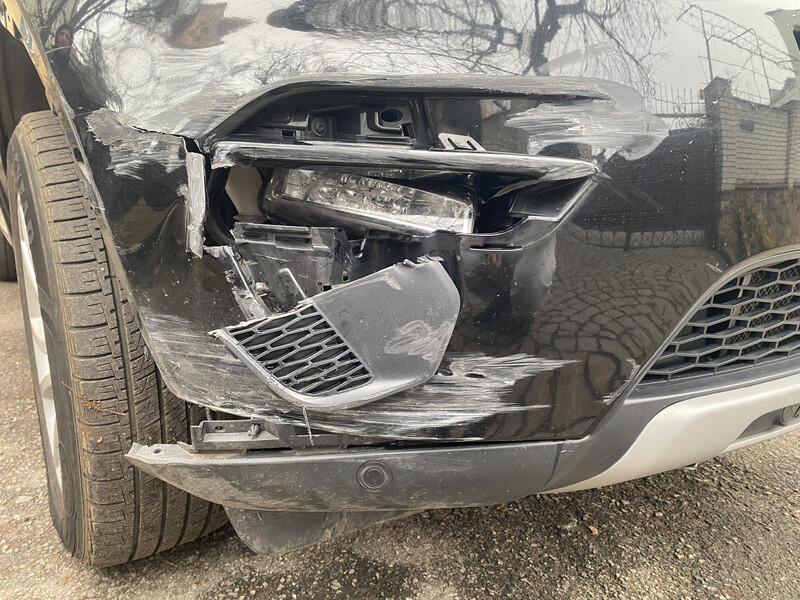 Пластик бампера Land Rover Discovery Sport 2015 г.  2.0 л бензин Житомир
