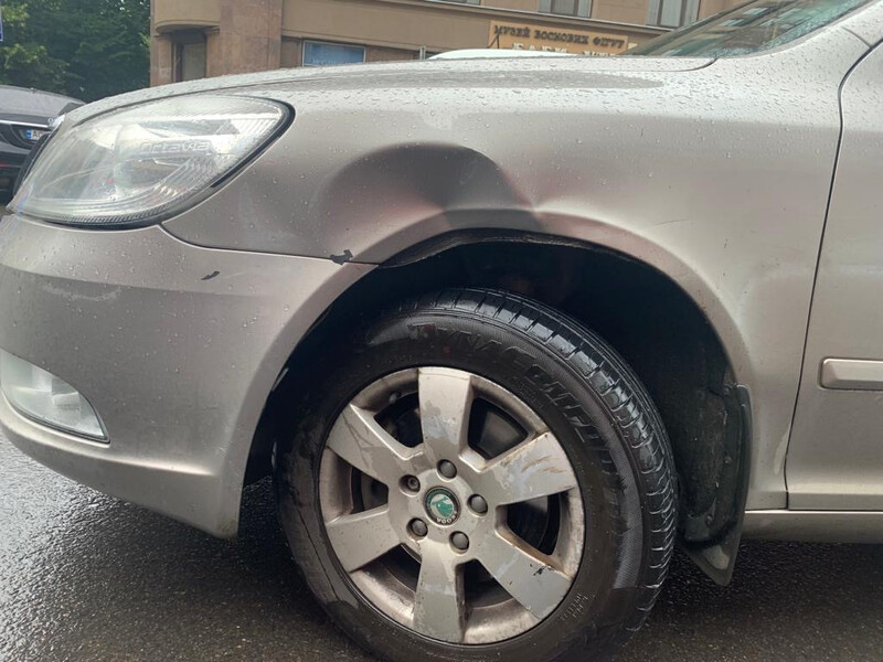 Крыло переднее левое Skoda Octavia A5 хэтчбек 2011 г.  1.8 л бензин Полтава