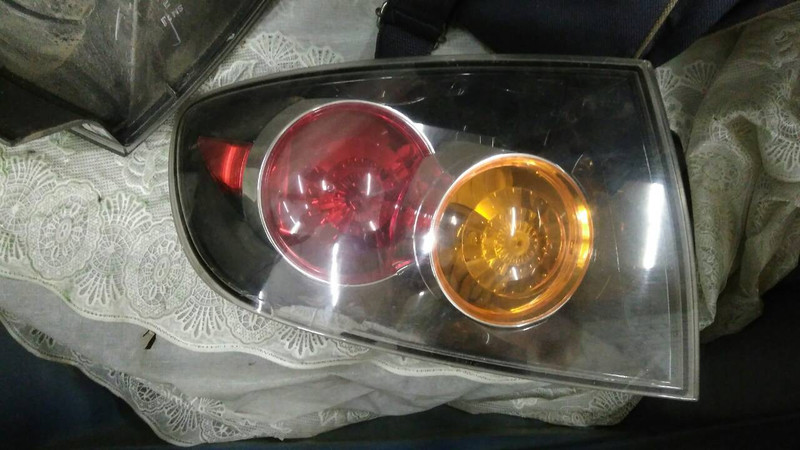 Фонарь задний левый наружный Mazda 3 BK  2005 1.6 Бензин Киев