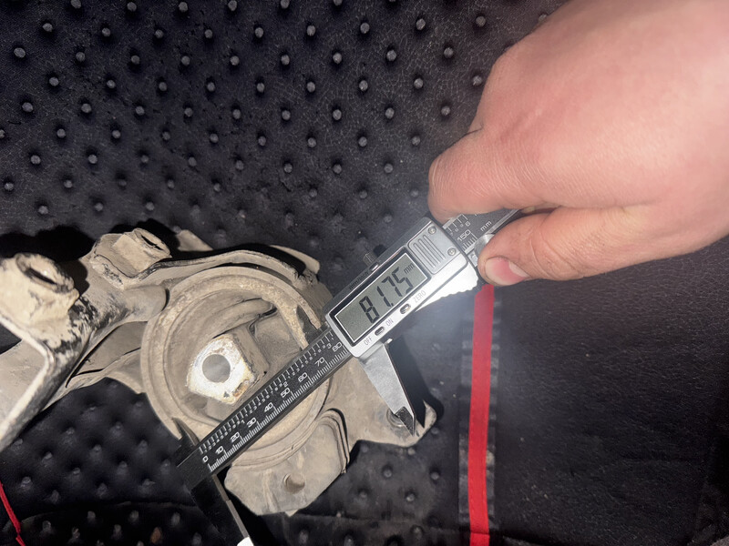 Подушка даигателя Land Rover Freelander 2004 р.  2.0 л дизель Дніпро