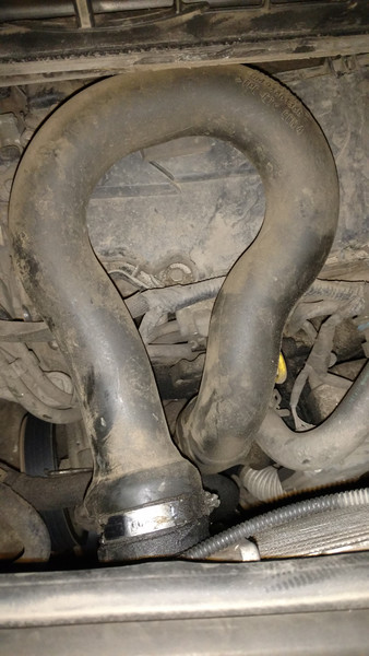 Патрубок интеркулера Renault Trafic 2 2013 г.  2.0 л дизель Сумы