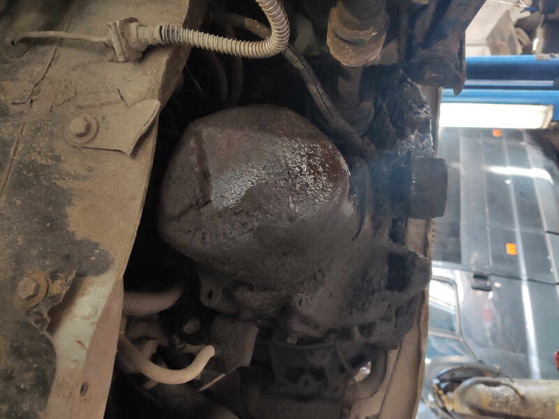 Крышка КПП Mitsubishi Carisma 2003 г.  1.6 л бензин Макеевка