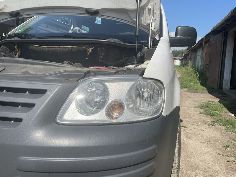 Фара передня права Volkswagen Caddy 3  2007 1.9 Дизель 