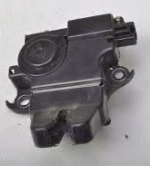 Замок багажника Toyota Avensis  2008 Киев