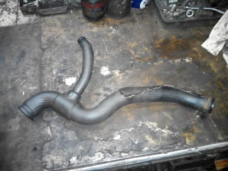 Патрубок тосольный Opel Kadett E  1993 универсал 1.4 Бензин Харьков