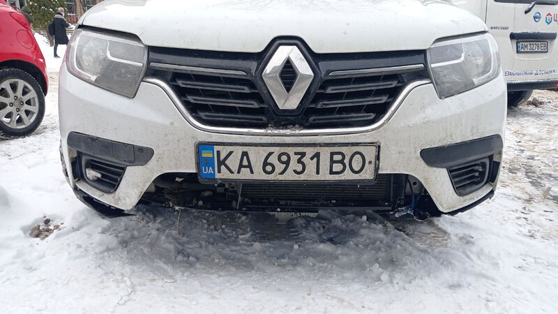 Бампер передний Renault Logan 2  2020 1.2 Бензин Житомир
