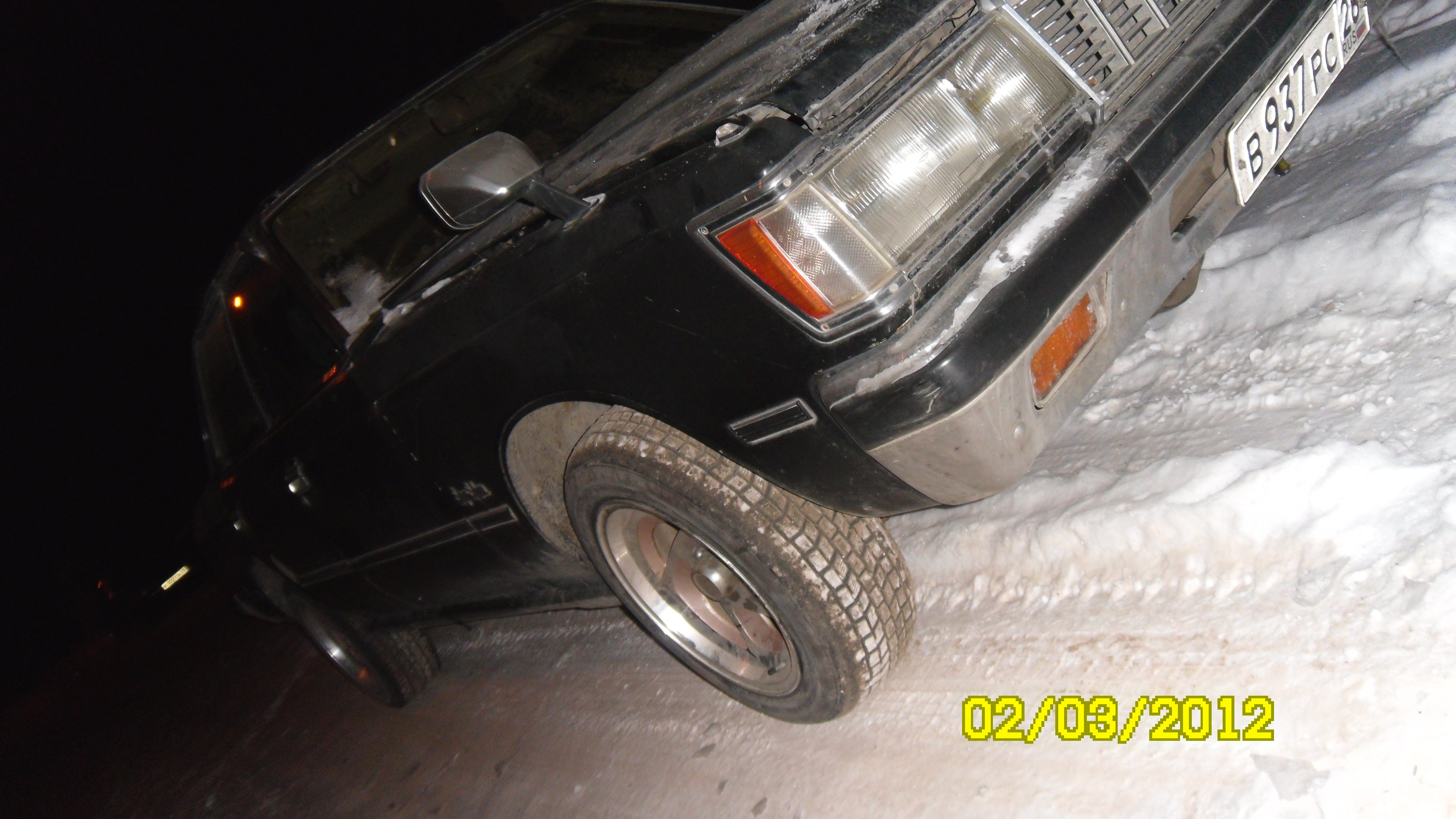 Бампер Toyota Crown  1981 2.0 Гибрид Краматорск