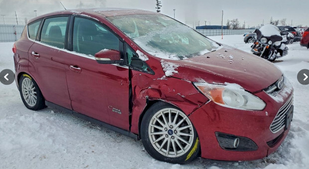 Крило праве червоне Ford C-Max  2016 хэтчбек 2.0 Гибрид Киев