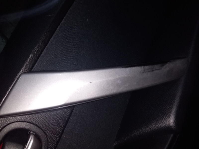 Накладка ручки дверной внутренней Mazda 3 BL  2010 хэтчбек 2.5 Бензин Киев