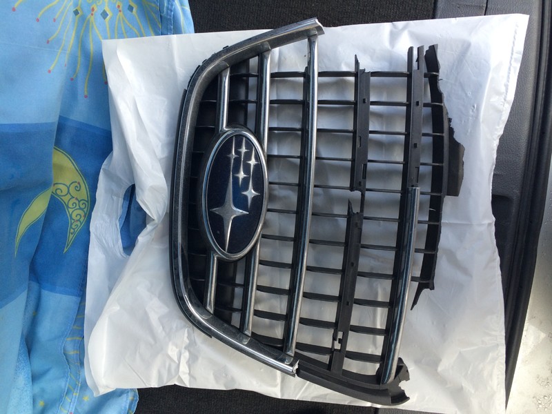 Решетка радиатора Subaru Tribeca  2006 3.0 Бензин 