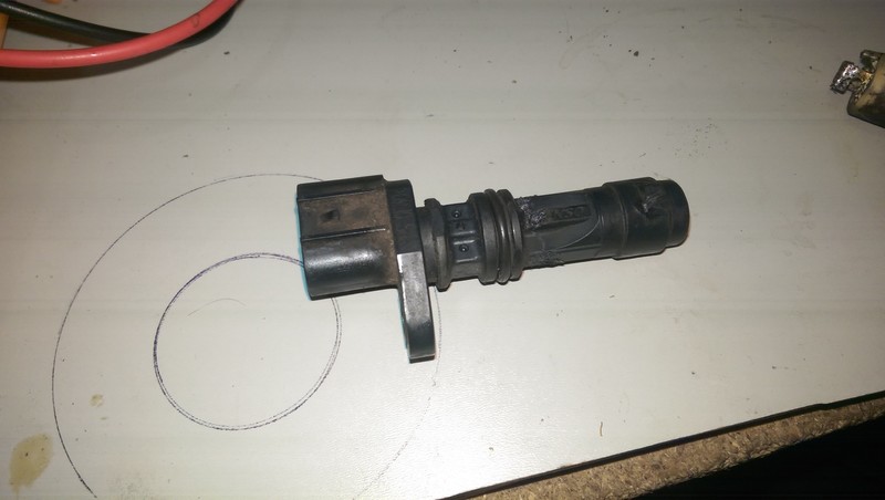 Датчик положения коленвала 23731EC00A   Nissan Navara, Nissan Pathfinder, Nissan X-Trail