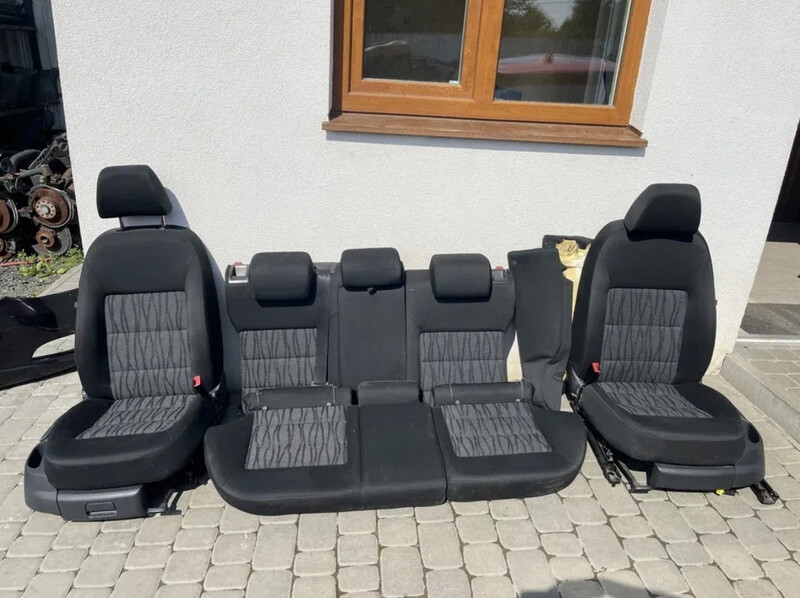 Задній диван тканина Skoda Octavia A5  2011 універсал 2.0 Дизель 