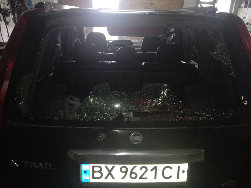 Стекло ляды Nissan X-Trail T30  2004 2.2 Дизель Хмельницкий