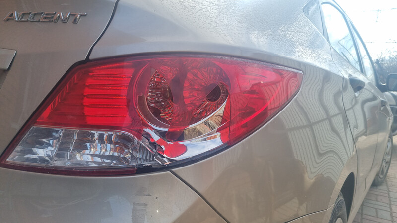 Ліхтар задній Hyundai Accent  2011 1.6 Бензин 