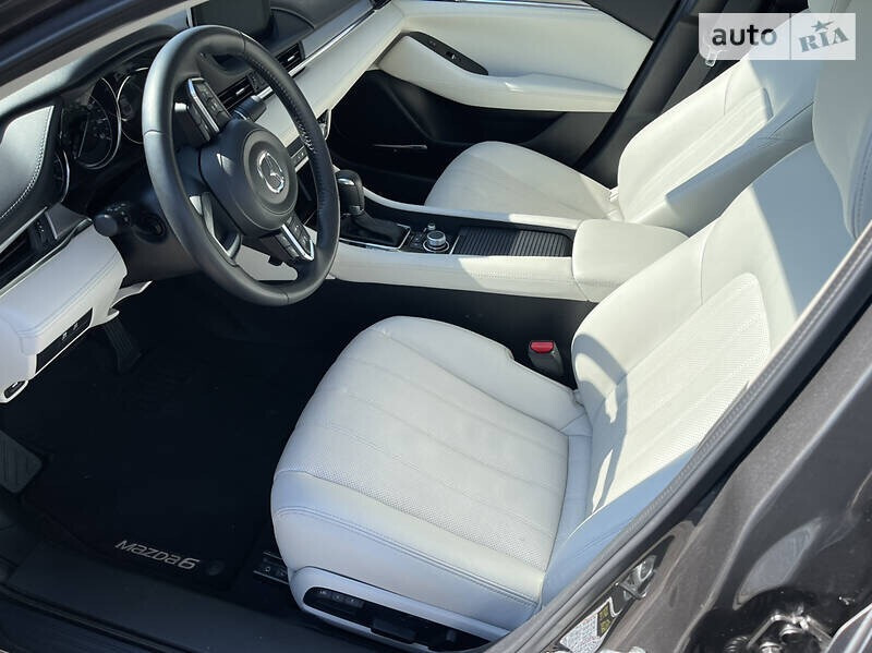 Салон белой кожи Mazda 6 2019 г.  2.5 л бензин Днепр