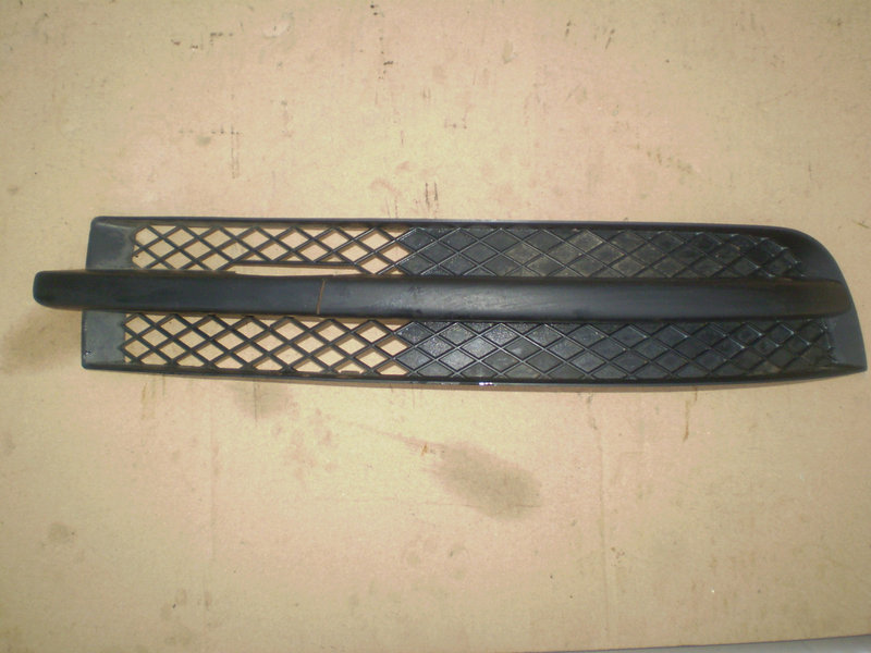 Решітка бампера права Volkswagen Sharan  2007 1.8 Бензин 