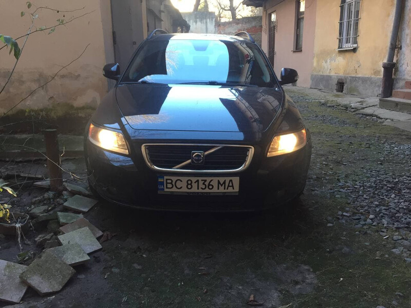 Бампер передний в сборе Volvo V50  2009 универсал 1.6 Дизель Львов