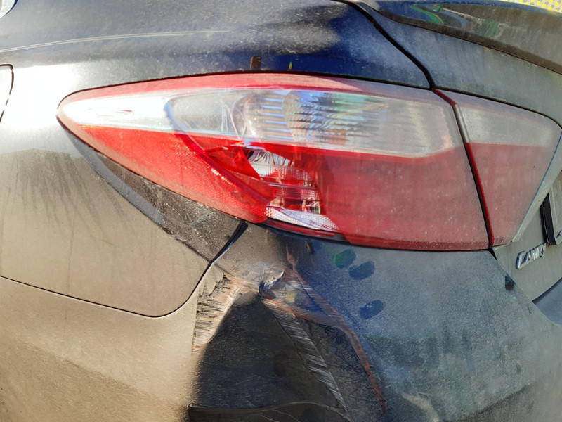 Фонарь задний наружный левый 81560-06640   Toyota Camry