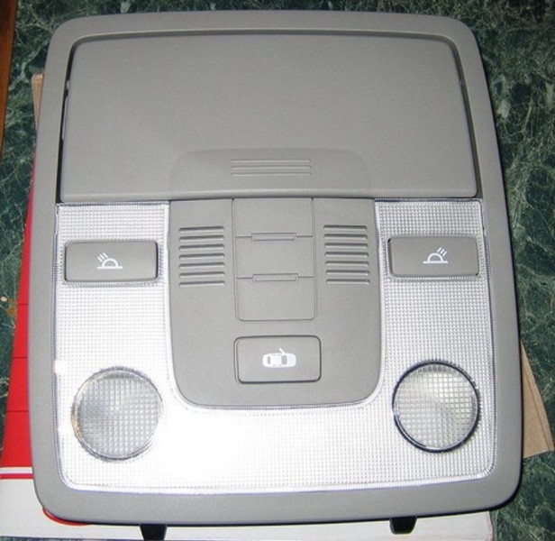 Плафон подсветки салона Kia Cee`d  2007 1.4 Бензин Одесса