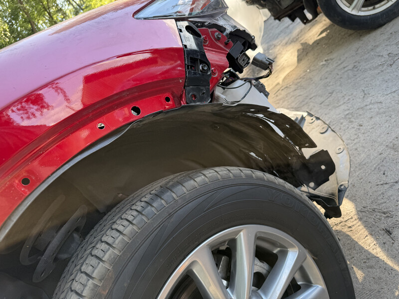 Передний правый подкрылок Mazda CX-5  2024 2.5 Бензин Ахтырка