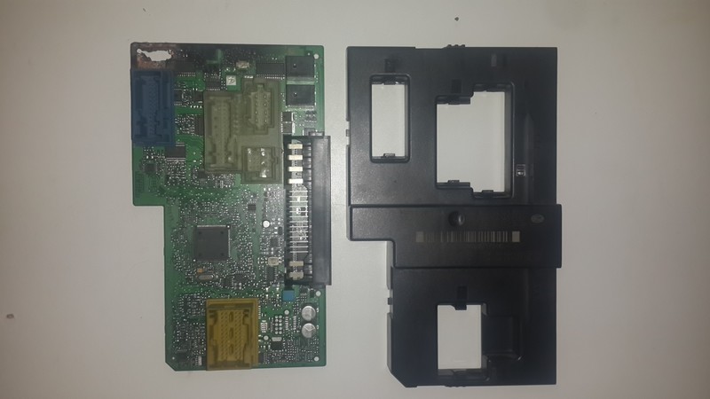 Блок запобіжників 5DK009225-26   Mercedes C-Class