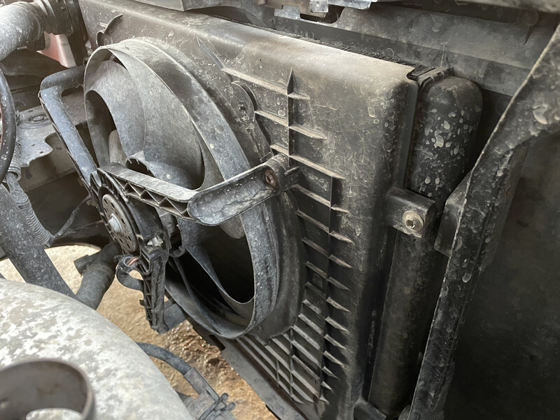 Радиатор Skoda Octavia хэтчбек 1998 г.  1.6 л бензин Стрый